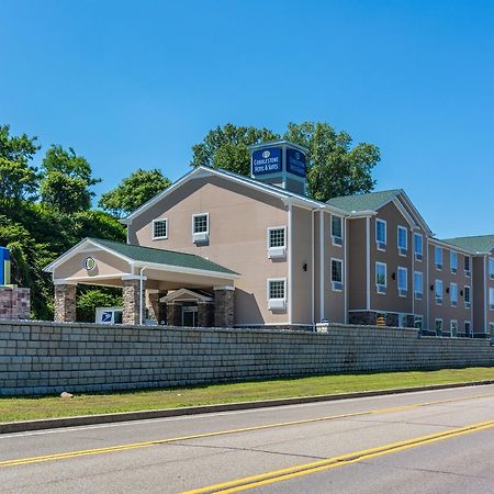 Cobblestone Hotel & Suites - Ері Екстер'єр фото