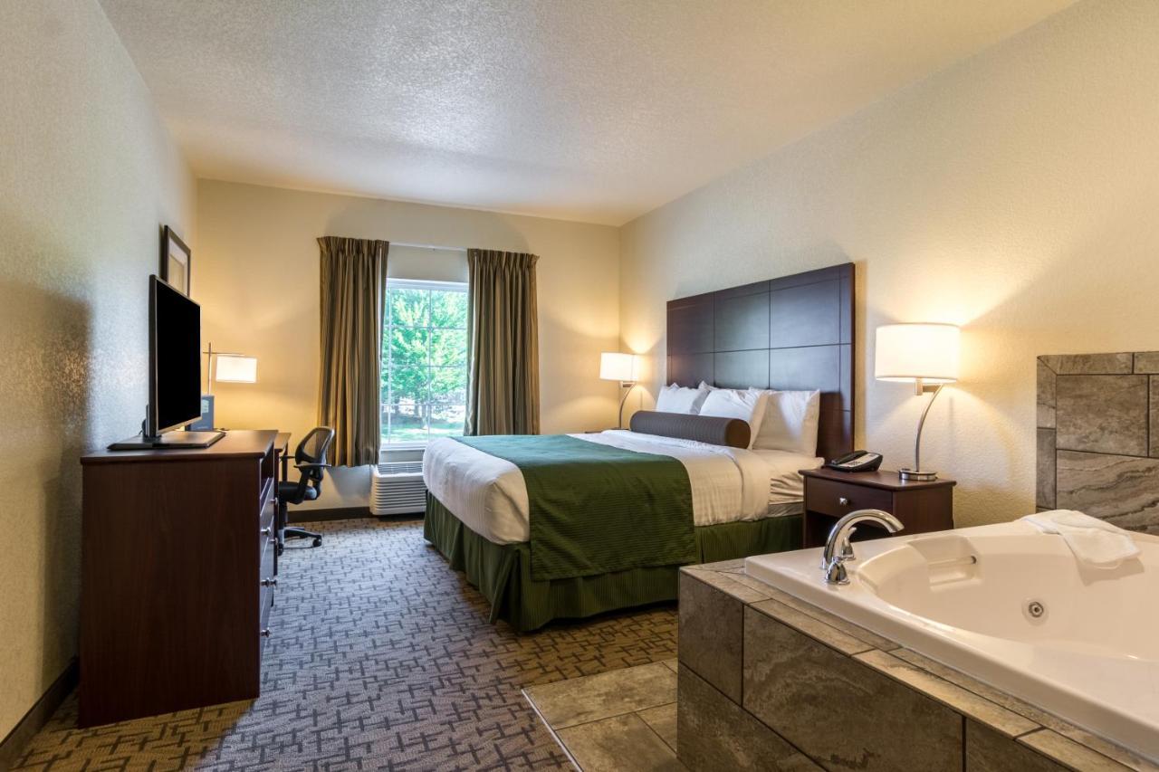 Cobblestone Hotel & Suites - Ері Екстер'єр фото